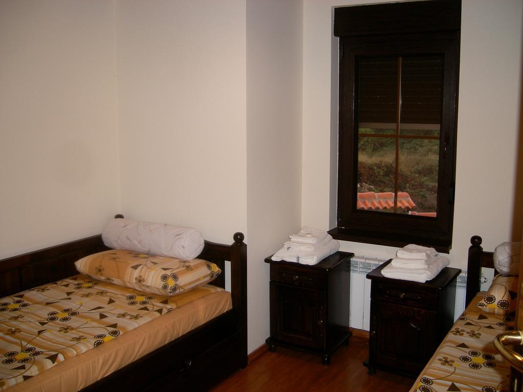 Готель Sinabovite Houses Badevtsi Номер фото