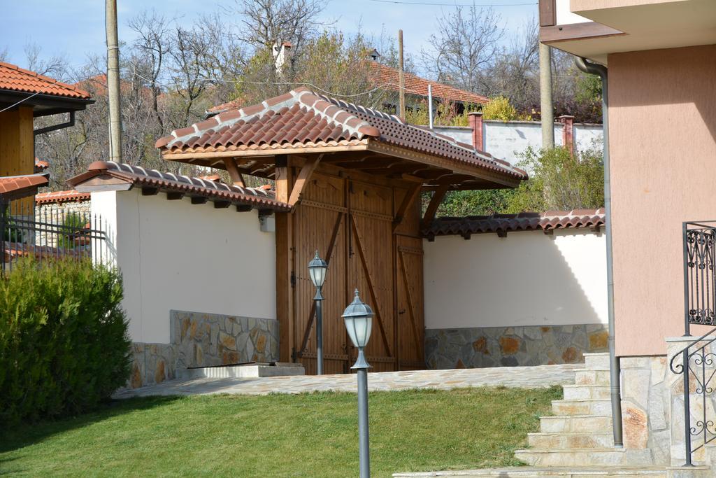 Готель Sinabovite Houses Badevtsi Екстер'єр фото